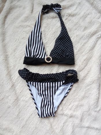 Bikini blanc et noir