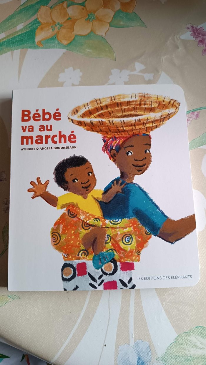 Livre cartonné bébé va au marché - photo numéro 1