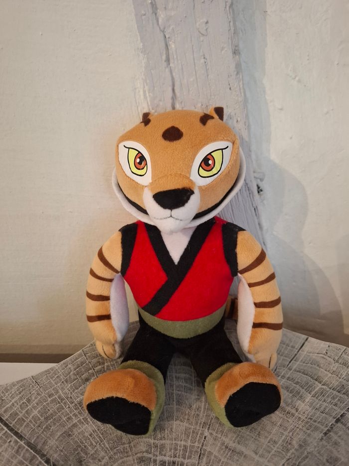 Peluches Po Ping et Tigresse - Kung Fu Panda - photo numéro 2