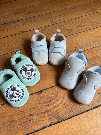 Chaussures bébé neuves