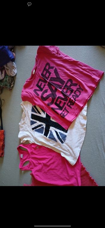 Lot de 12 hauts fille t.8/10 ans