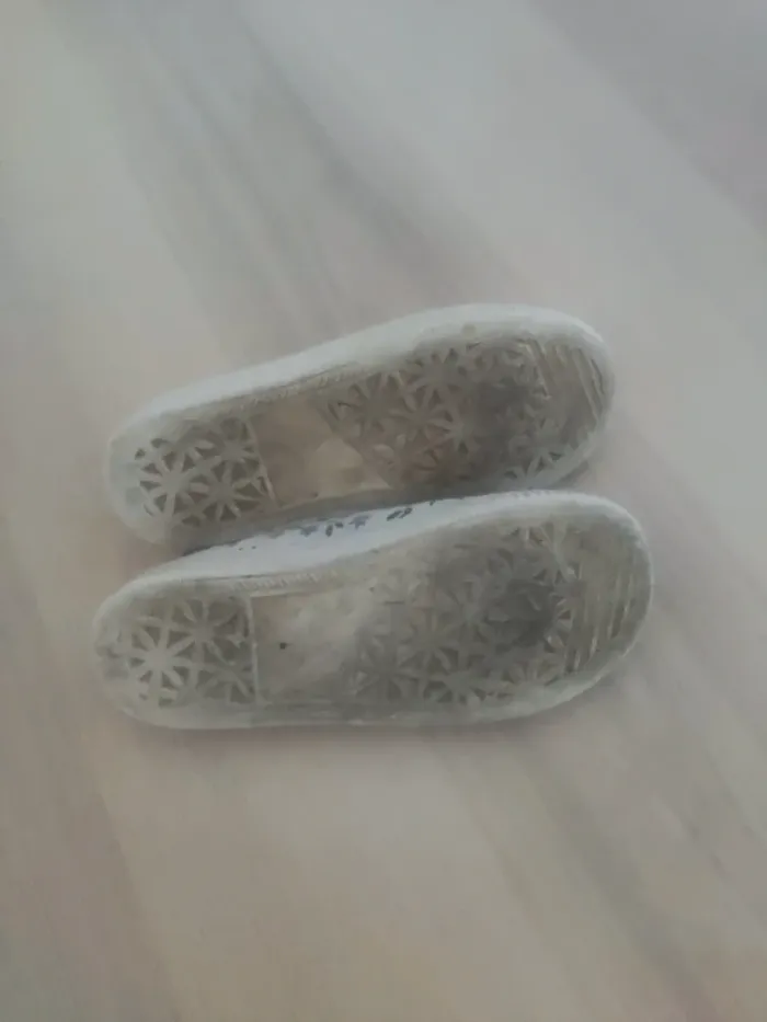 Lot de 2 paires de baskets taille 32 - photo numéro 9