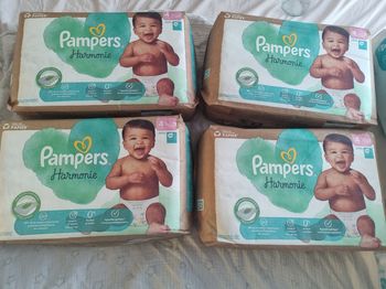 144 couches pampers harmonie T4