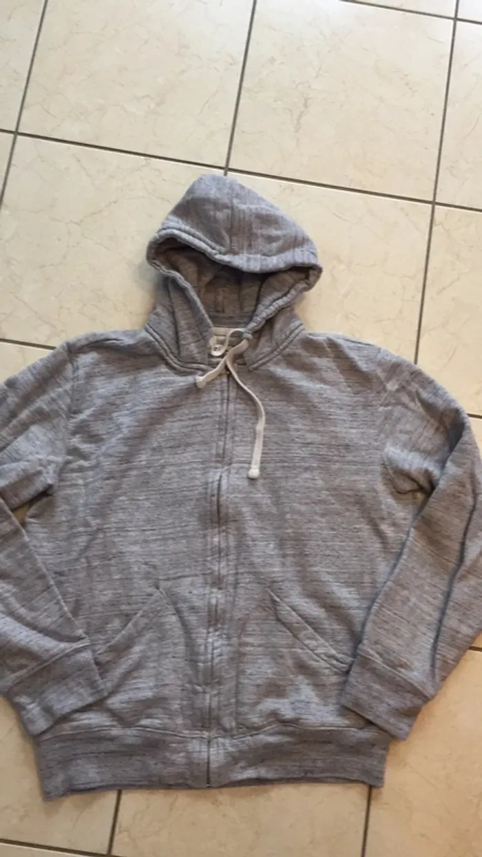 Sweat à capuche - photo numéro 2