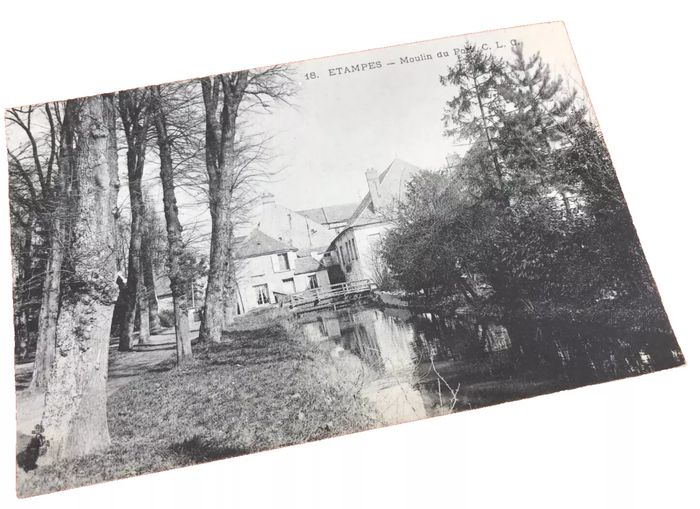 Carte postale ancienne Etampes (Essonne) Moulin du Port