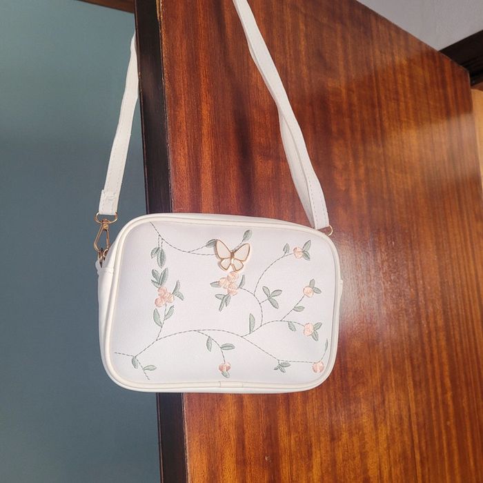 Liquidation 50% sac Bandoulière papillon 🦋 - photo numéro 2