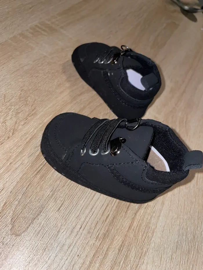 Chaussures bébé noires - photo numéro 3