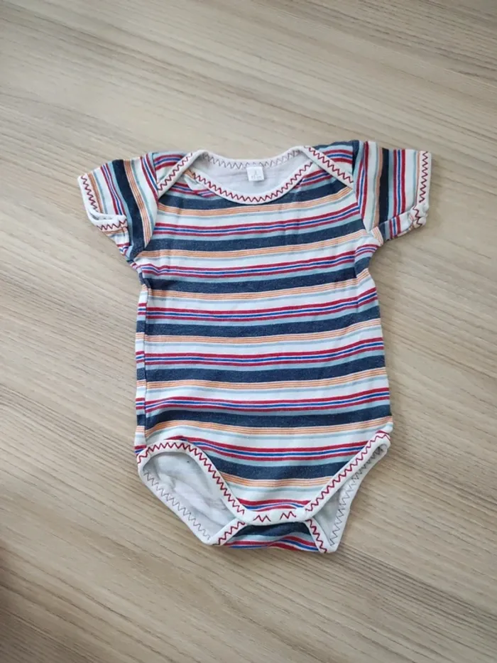 Lot 7 bodies - photo numéro 2