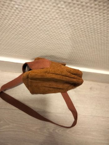 Un très joli sac pochette pour  femme