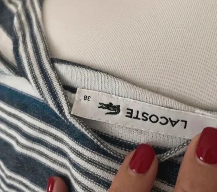 Lacoste, pull à rayures bleue femme, taille 38 - photo numéro 3