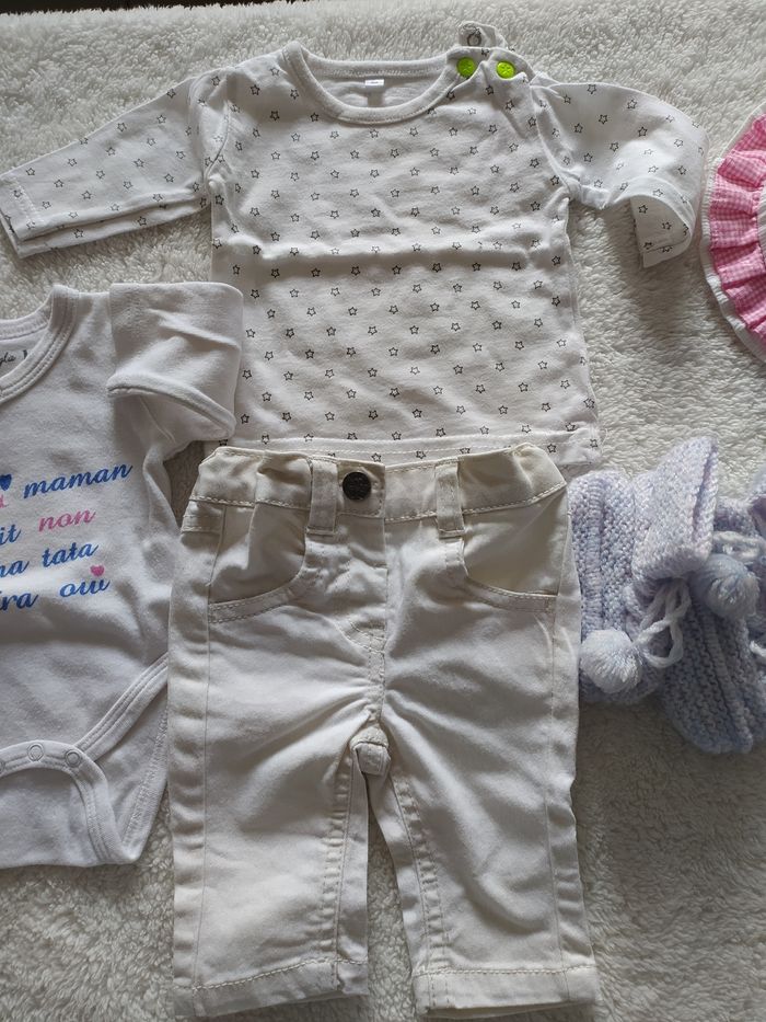 Lot de 7 articles 1 mois fille - photo numéro 2
