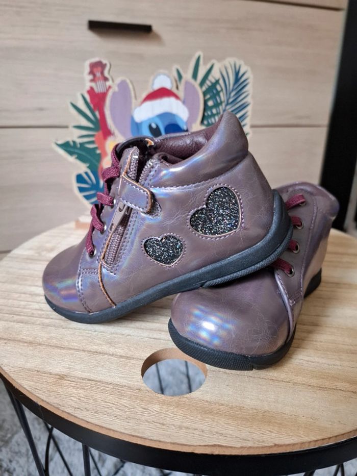 Superbe chaussure brillante/nacre T 26 🌺 nini & girls 🌺 neuve avec étiquette