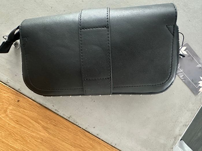 Petit sac noir simili cuir ailes strass avec bandoulière - photo numéro 8