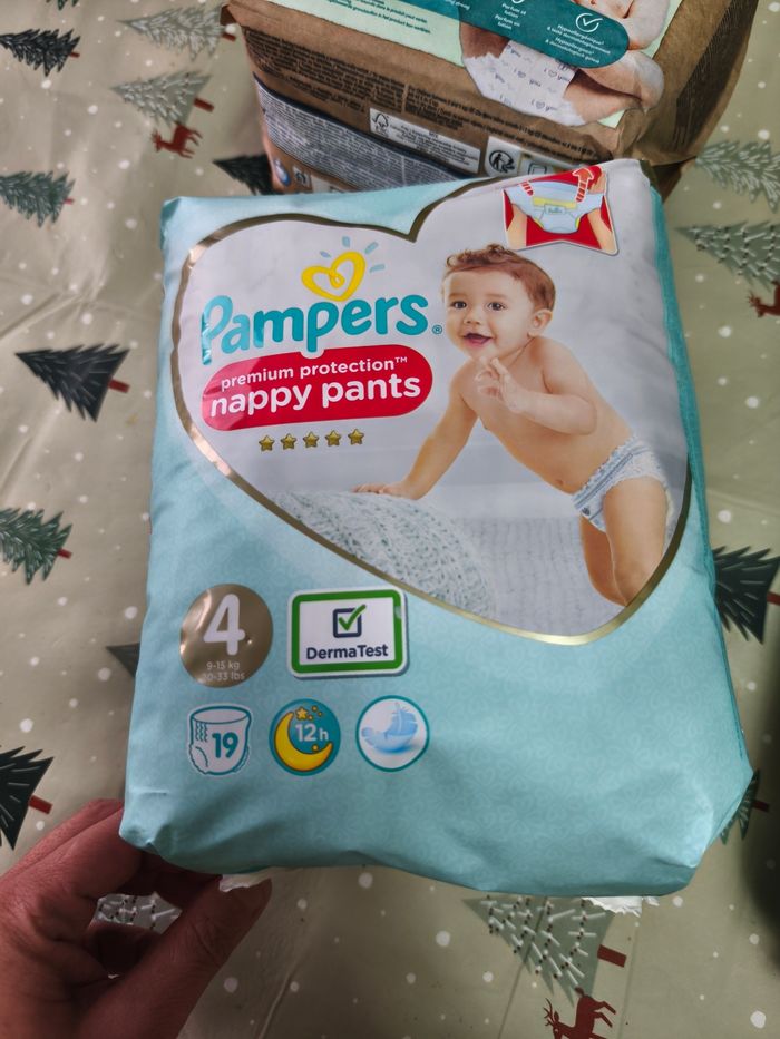 Lot Pampers taille 1/2/4 - photo numéro 2