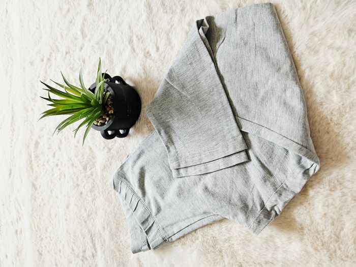 🌟 LH - Legging Court gris - Taille 34/XS - photo numéro 5