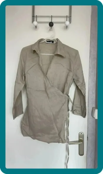 Cache coeur beige