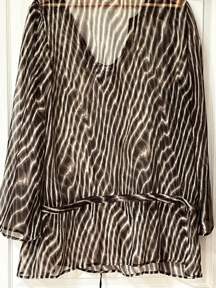 Blouse en soie dans les tons de marrons et voile , taille - photo numéro 8