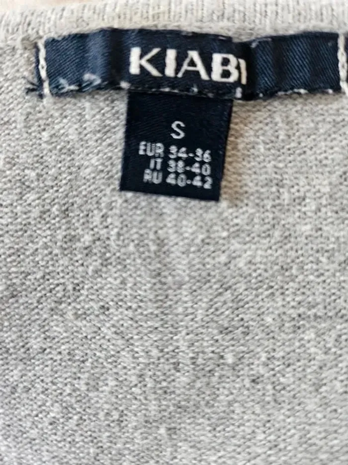 Pull fin col V Kiabi taille S / 36 - photo numéro 3