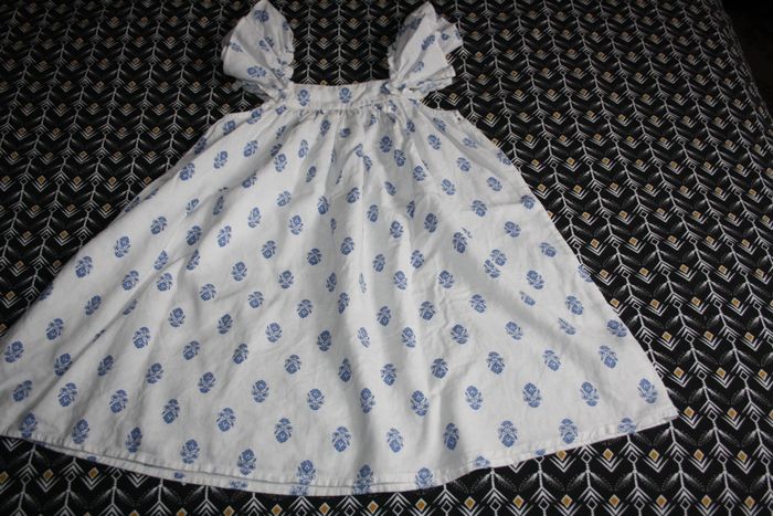 Robe à bretelles blanches à fleurs bleues en 3-4 ans de Tex - photo numéro 2