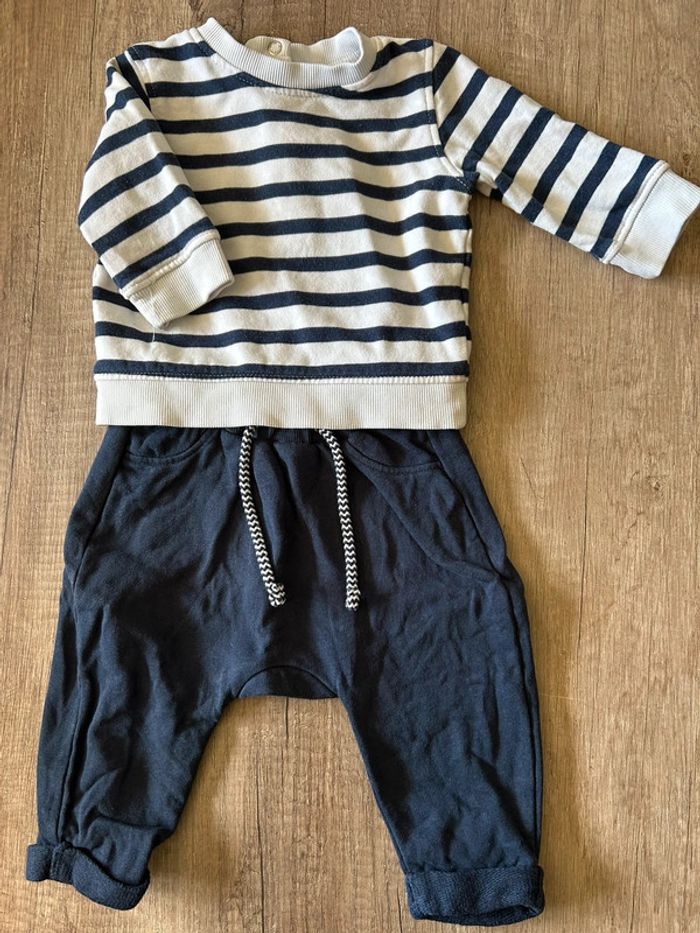 Ensemble jogging pull léger 9 mois
