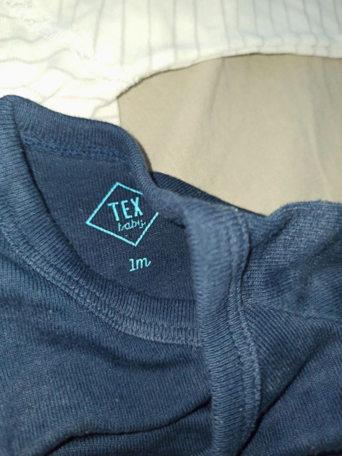 Lot 4 bodies 1 mois - photo numéro 4