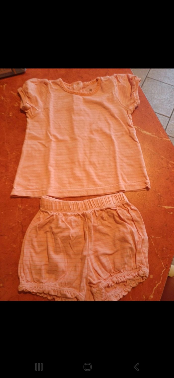 Ensemble bébé taille 24 mois - photo numéro 4