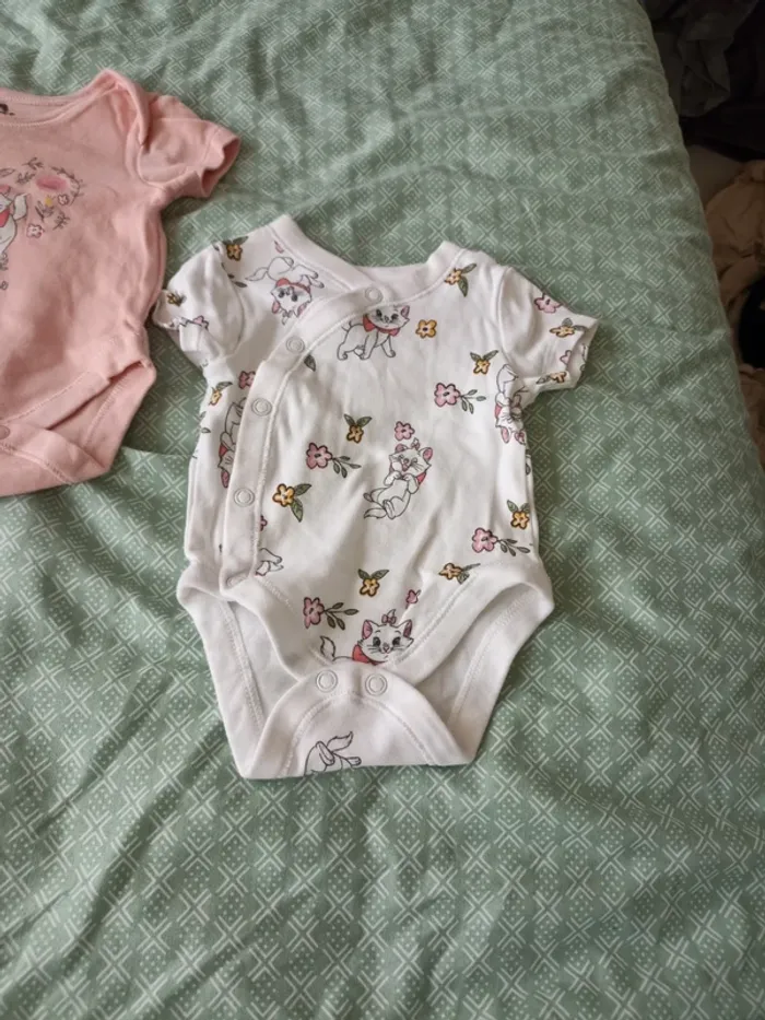 Lot 2 body manche courte Marie 1 mois - photo numéro 7
