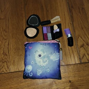 Trousse make up feutrine