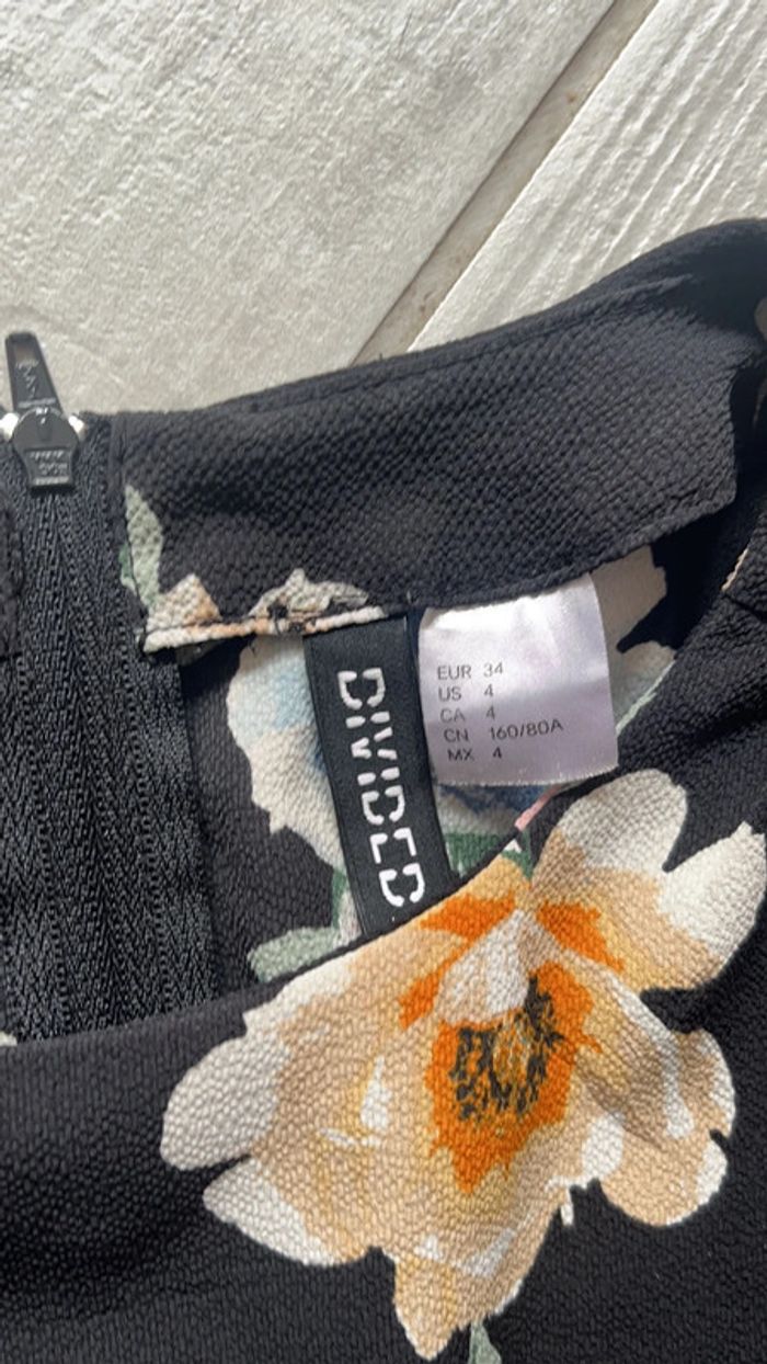 Robe h&m femme taille 34 - photo numéro 3