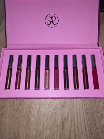Coffret 10 rouges a levres liquides ABH