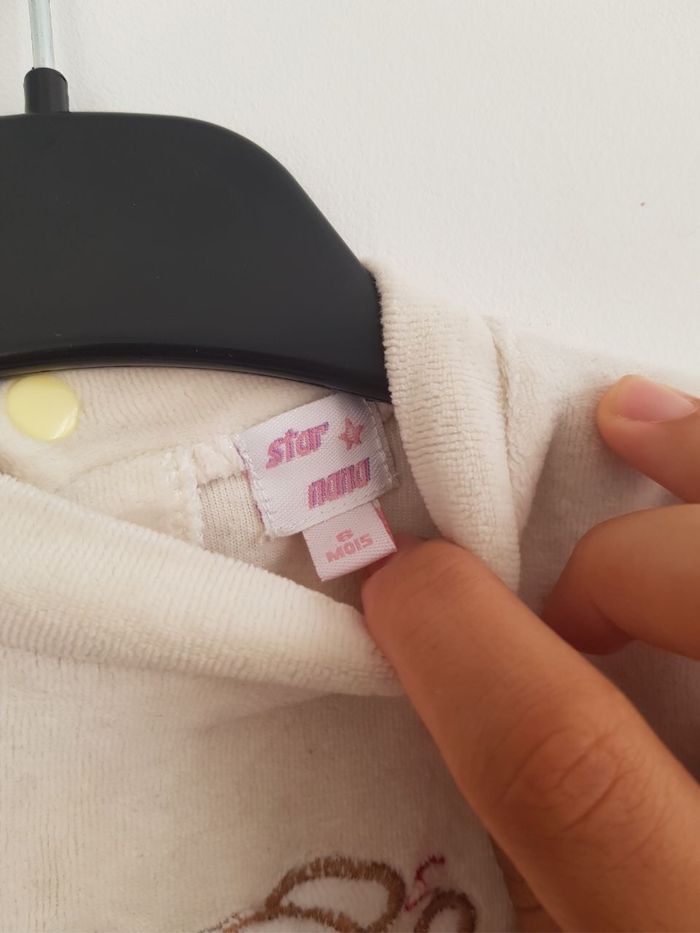 Pyjama en velours taille 6mois - photo numéro 3