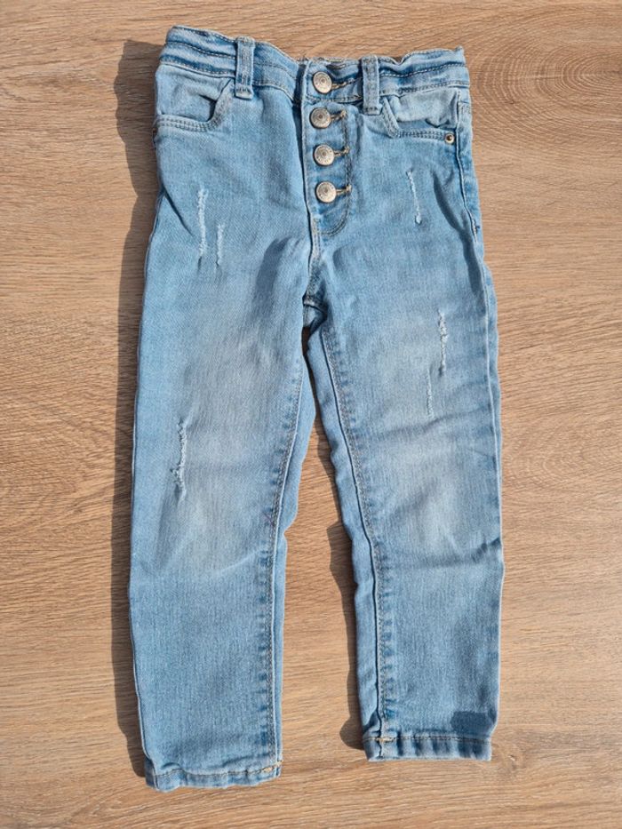 Jean slim Kiabi à boutons