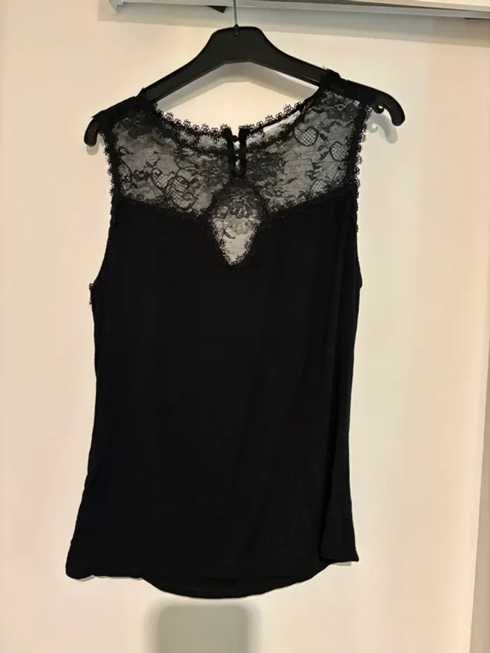 Haut noir chic dentelle La City – Taille 38