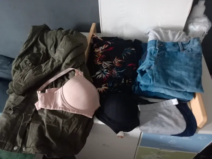 Lot vêtements grossesse taille 36 38