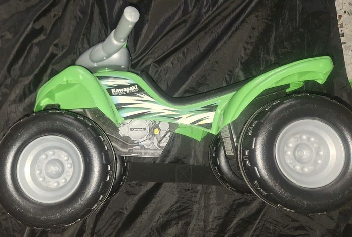 Quad porteur Kawasaki - photo numéro 2