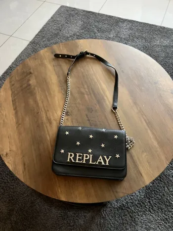 Sac replay noir bandoulière avec des étoile et inscription argent