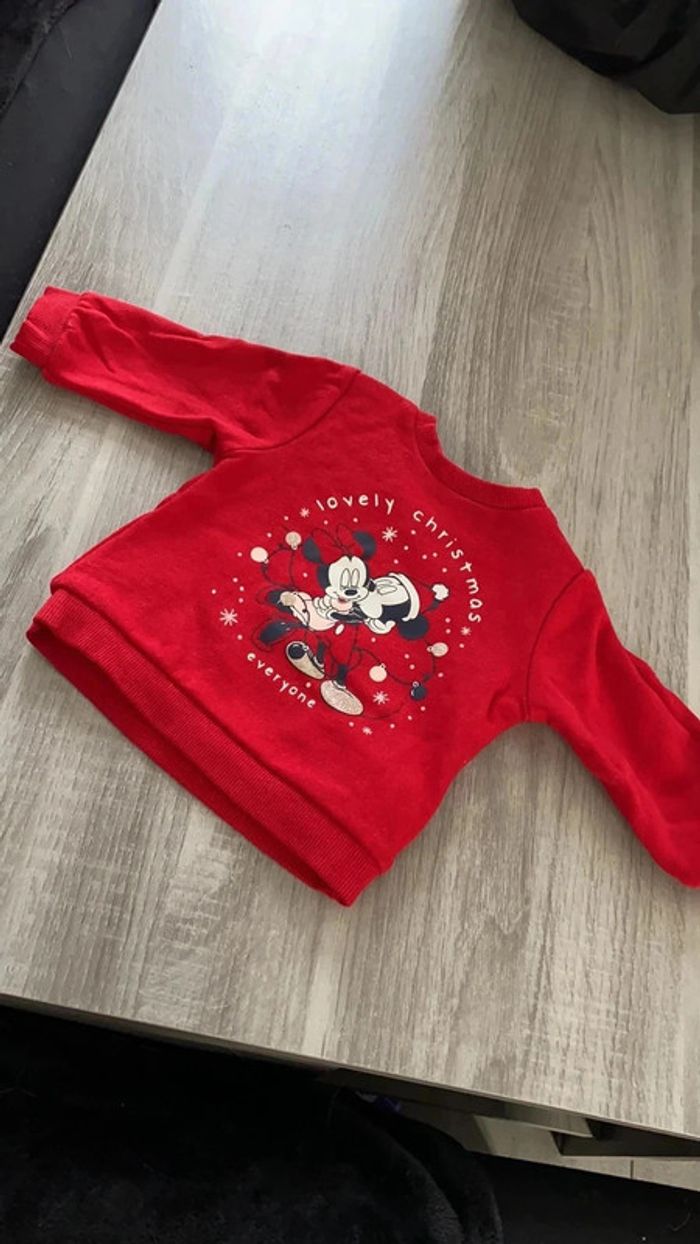 Pull / sweat de noël Disney baby 3 mois