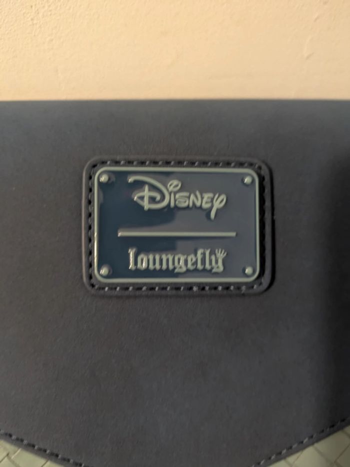 Loungefly sac  bandouliere Stitch - photo numéro 6