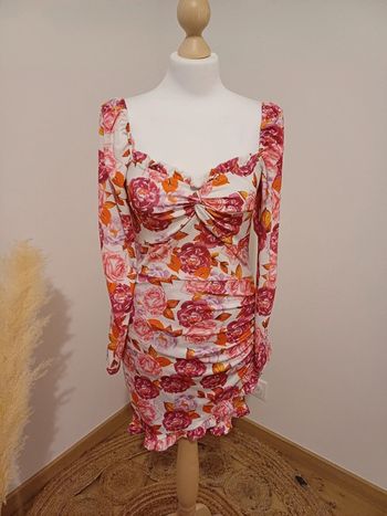 Robe Fleurie moulante taille S/M 36/38