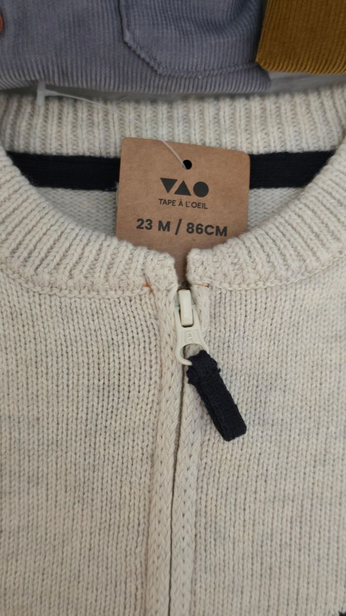 Neufs (non portés)🏷💙🥰😍👍 lot chemises velours et gilet tricot 23mois/24mois Garçon) 💙😍🥰👍🏷 - photo numéro 10