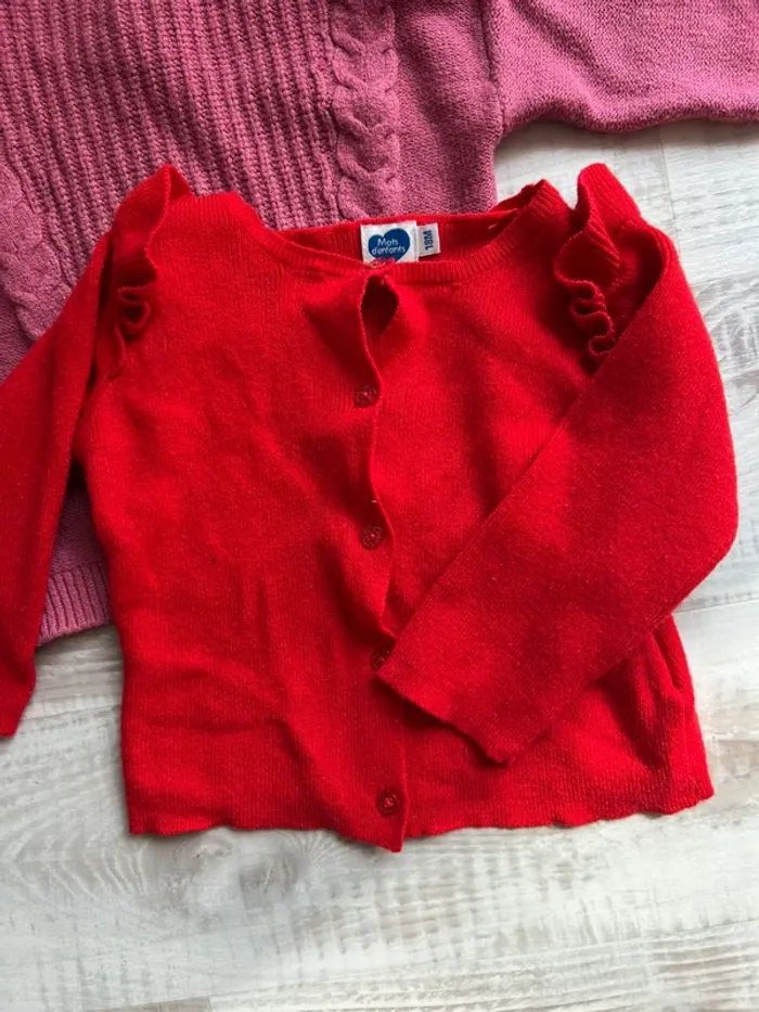 Lot 2 hauts fille 18 mois – maille rose + gilet rouge volanté - photo numéro 2