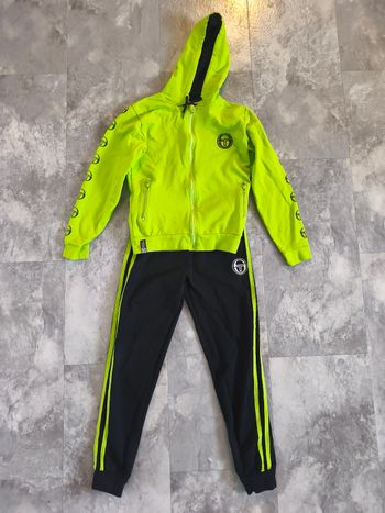 Survêtement vert et bleu marine Sergio Tacchini taille 10 ans