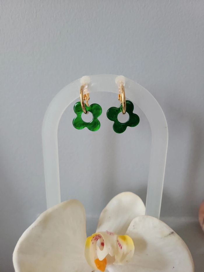 Clips d oreilles marguerites vertes - photo numéro 2