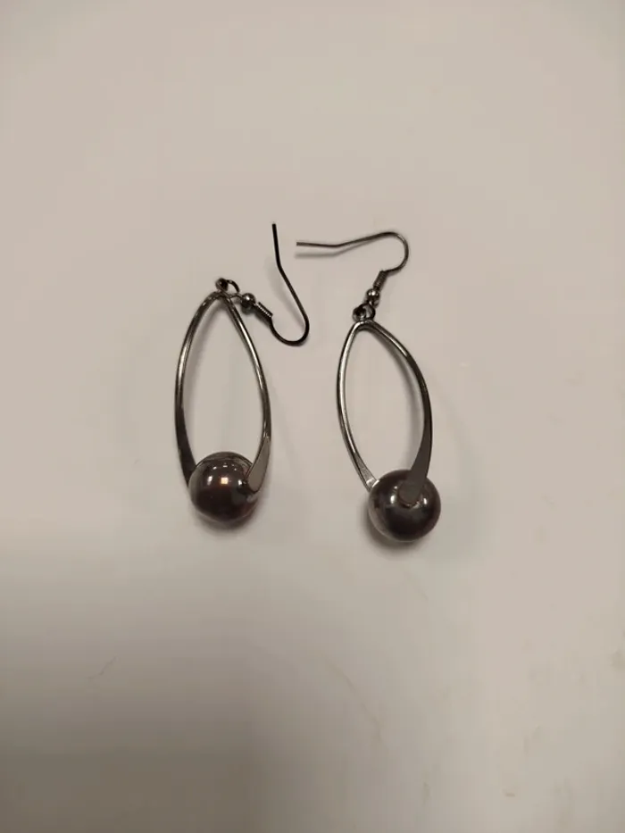 Boucle d'oreilles pendantes grises argent BO04