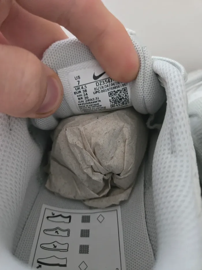 Nike versair taille 38 neuves grise - photo numéro 7