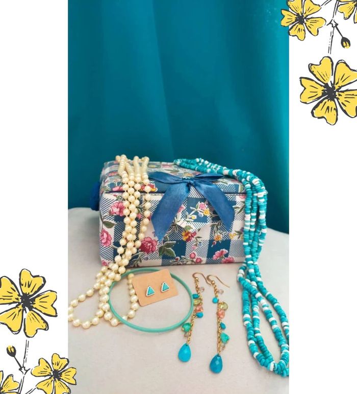 Coffret Bijoux vintage & ethniques + boîte à bijoux tissu fleuri - photo numéro 4