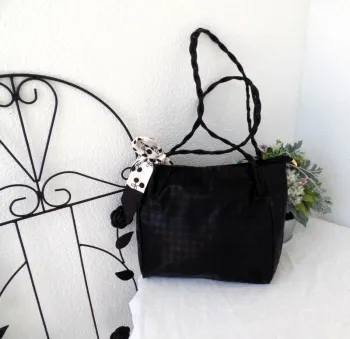 Sac noir fourre-tout & joli nœud