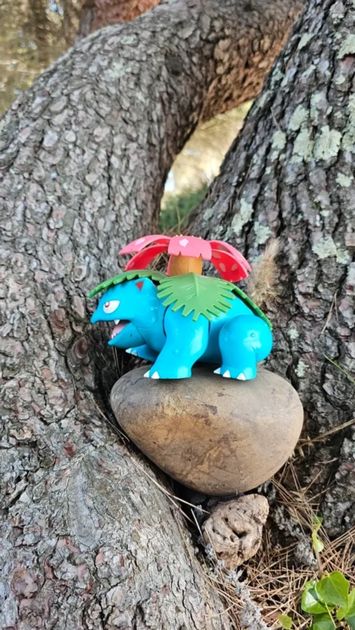 Super grande figurine Pokemon Nintendo Florizarre - photo numéro 4