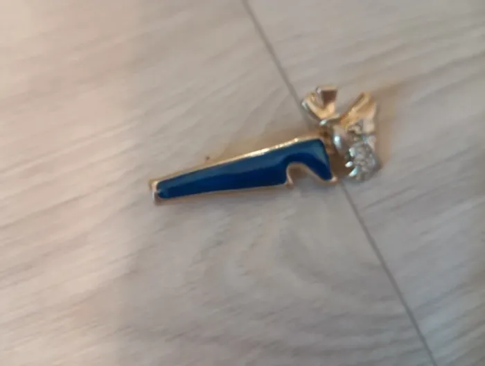 Broche chien