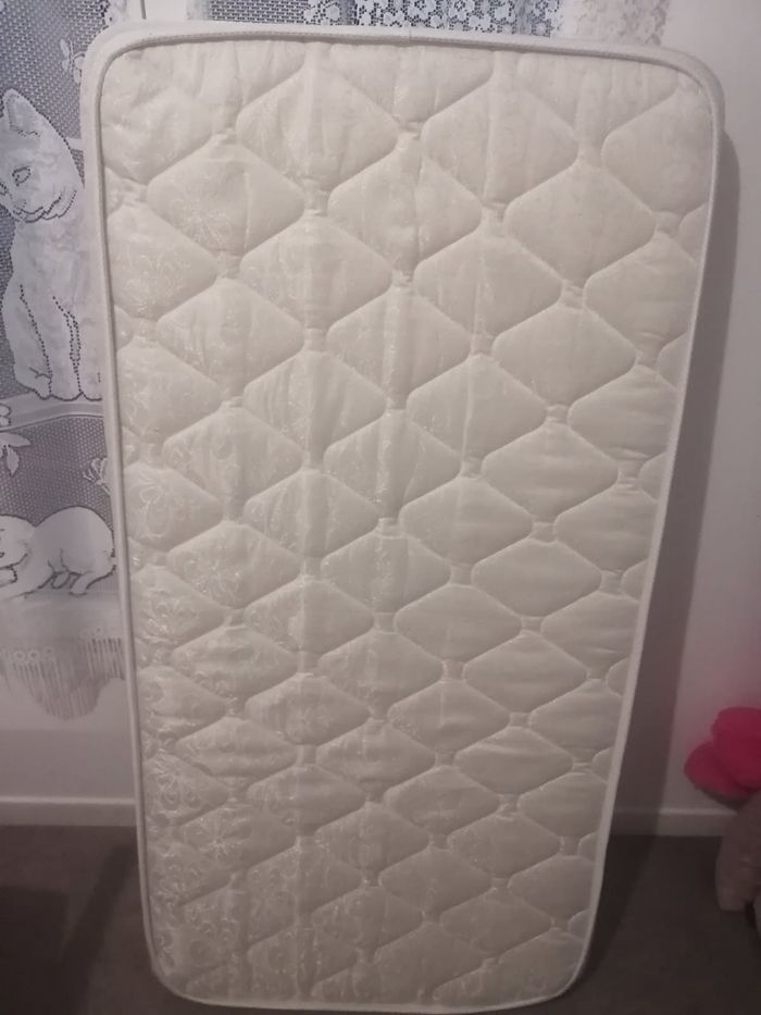 Lit à barreau plus matelas - photo numéro 4